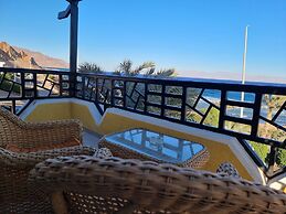 Bedouin Moon Hotel