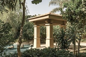 Dusit Thani LakeView Cairo