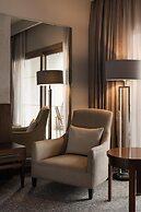 Dusit Thani LakeView Cairo