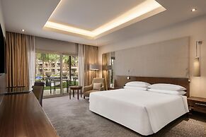 Dusit Thani LakeView Cairo