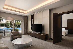 Dusit Thani LakeView Cairo