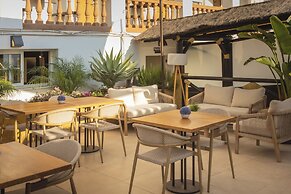 Hotel Zen Airport with Free shuttle
