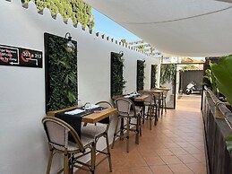 Hotel Zen Airport with Free shuttle
