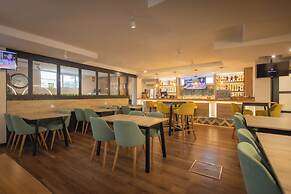 Hotel Zen Airport with Free shuttle