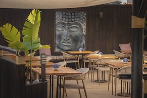 Hotel Zen Airport with Free shuttle