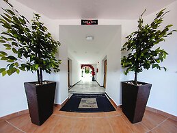 Hotel Zen Airport with Free shuttle