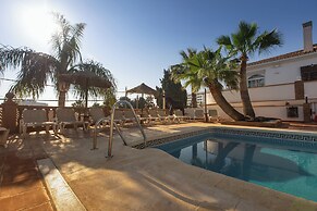 Hotel Zen Airport with Free shuttle