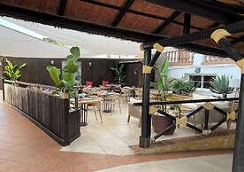 Hotel Zen Airport with Free shuttle