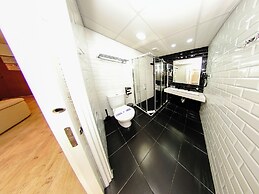 Hotel Zen Airport with Free shuttle