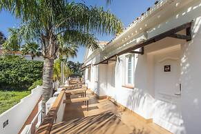 Hotel Zen Airport with Free shuttle
