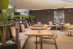 Hotel Zen Airport with Free shuttle