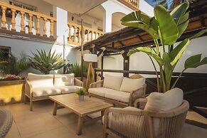 Hotel Zen Airport with Free shuttle