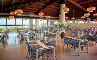 Serenusa Resort