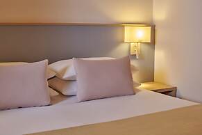 Serenusa Resort