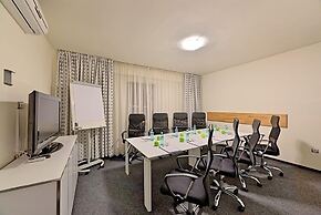 Hotel Cubix