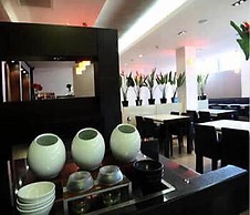 Hotel Cubix