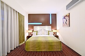 Hotel Cubix