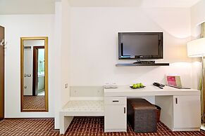 Hotel Cubix