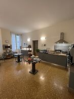 Hotel Cairoli