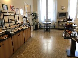Hotel Cairoli