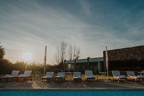 Limari Hotel