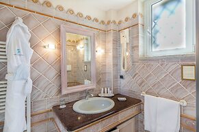 Hotel Petra Bianca