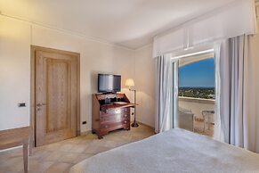 Hotel Petra Bianca