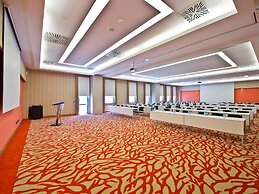 WOW Airport Hotel