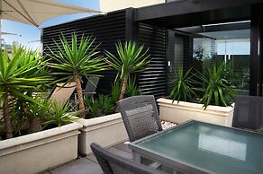 Quest East Melbourne