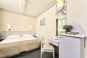Hotel Plavi Plava Laguna