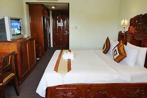 Angkor Hotel