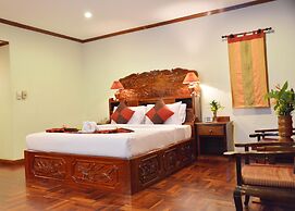 Angkor Hotel