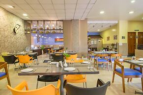 Hotel Bangalore Gate & Conferences