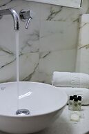 Kamari Hotel