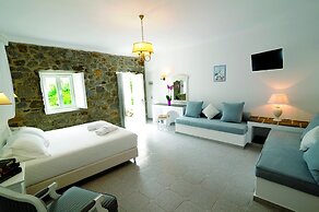 Kamari Hotel