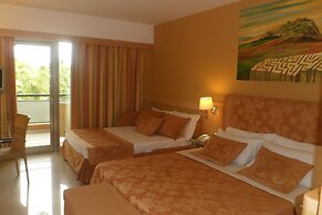 Acacia Resort