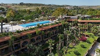 Acacia Resort