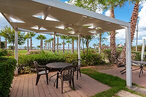 Acacia Resort