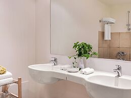 Grecotel Plaza Beach House