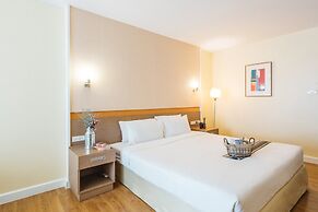 Clef Hotel
