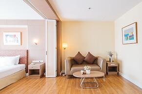 Clef Hotel