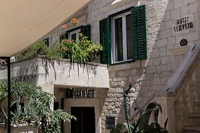 Slavija Culture Heritage Hotel