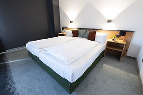 Feel Good Hotel
