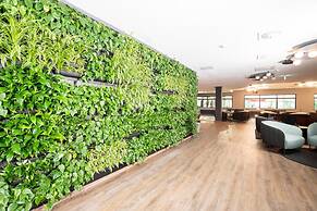 Feel Good Hotel