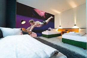Feel Good Hotel