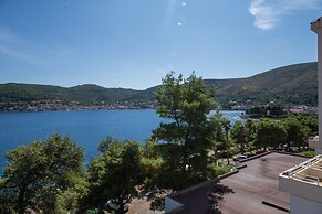 Hotel Issa