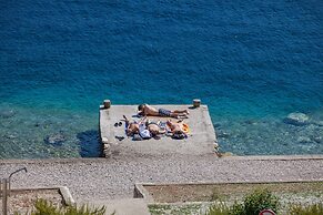 Hotel Issa
