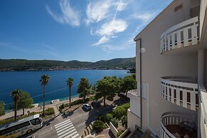 Hotel Issa