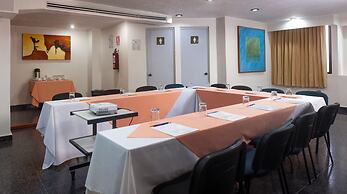 Hotel & Suites Real del Lago