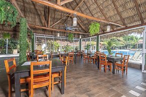 Seis Playas Hotel